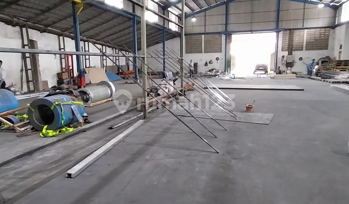 Gudang Siap Pakai dengan Luasnya 1010 M di Mustikajaya Kota Bekasi