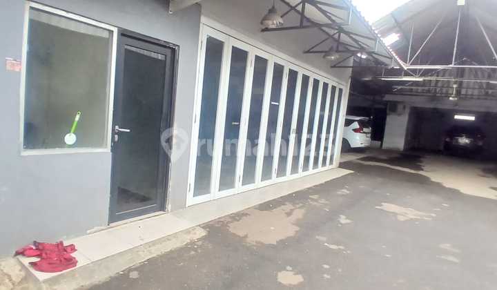 Small Warehouse / Strategic Workshop for Rent on the Side of the Road in Cipinang Muara, East Jakarta