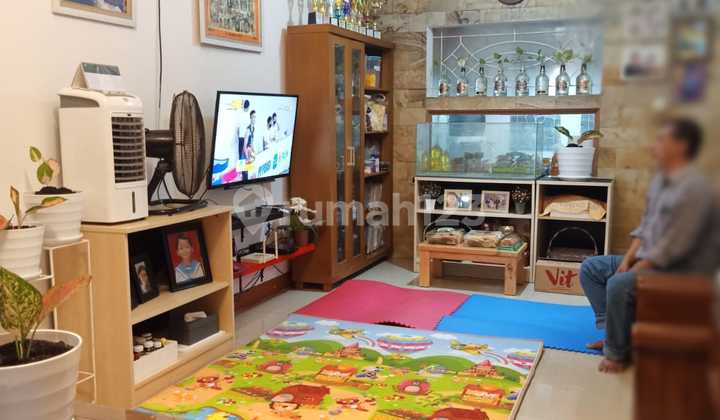 Dijual Cepat Rumah Rapi di Duta Bumi Bekasi 2