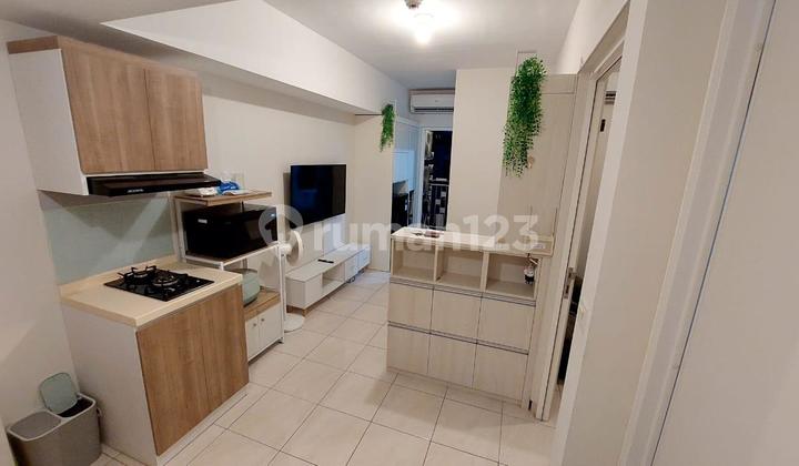 For Rent: The Springlake Apartment in Summarecon Bekasi For Rent: The Springlake Apartment in Summarecon Bekasi