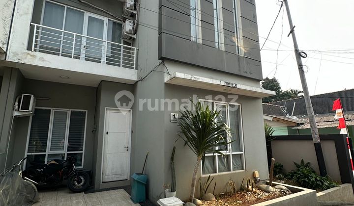 For Sale Quick 3-Story House Semi-Furnished