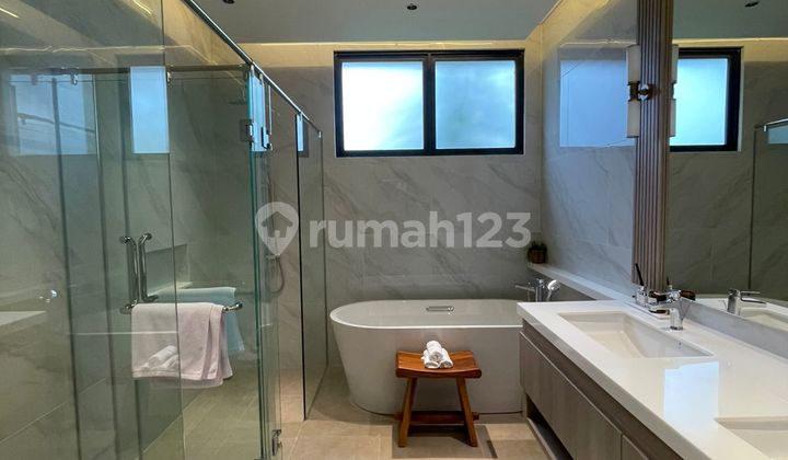 Luxury House in Sentul 2 Floors Comfortable Flood-Free 2