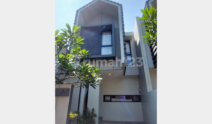 Rumah 2 Lantai Full Fasilitas Paling Murah