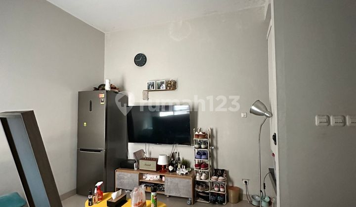 Dijual Cepat Rumah 3 Lantai Semi Furnish Bebas Banjir 2