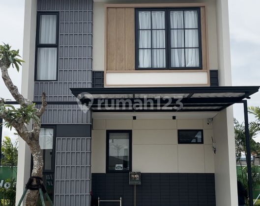 Rumah 2 Lantai Bebas Banjir BSD Full Fasilitas