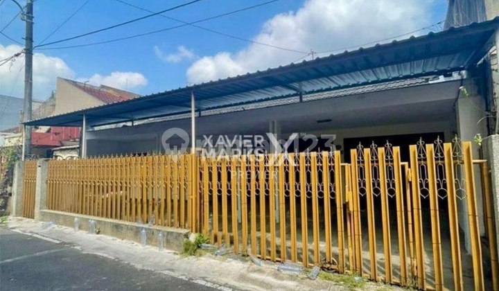 Rumah Klasik di Jalan Pulau-Pulau Malang Rumah Klasik di Jalan Pulau-Pulau Malang