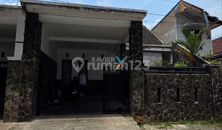Ready-to-Occupy House in Letjen Sutoyo, Lowokaru, Malang 1