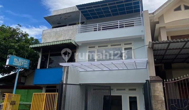 Ruang-Usaha 3 Lantai di Blimbing Malang Ruang-Usaha 3 Lantai di Blimbing Malang