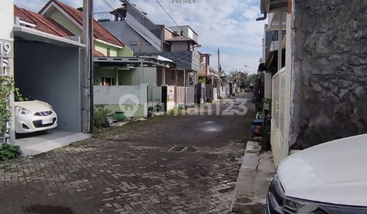 Modern Minimalist House at Ikan Tombro, Lowokwaru, Malang 2