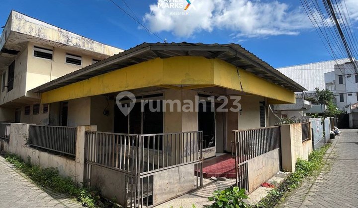 Affordable 2-Story House One Step Away from St. Yusup Borobudur High School Affordable 2-Story House One Step Away from St. Yusup Borobudur High School