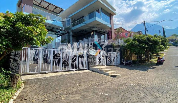 Villa Full Furnish di Kota Wisata Batu Selangkah ke Jatim Park 2 Villa Full Furnish di Kota Wisata Batu Selangkah ke Jatim Park 2
