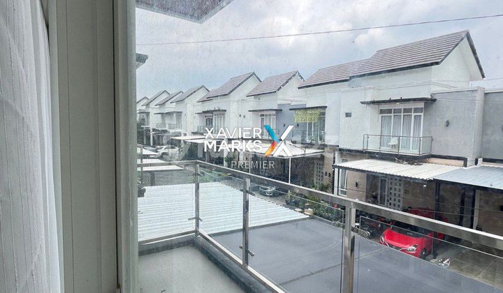 2-Storey Hook House Ready to Live In Near Umm Karangploso 2