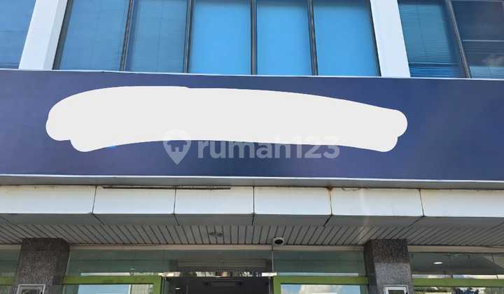 Ruko Gandeng 3 Hadap Jalan Raya Lokasi Strategis di Kompleks Grand Puri Kencana , Jakarta Barat