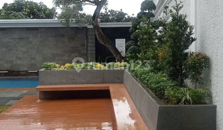 Rumah Cantik Mewah 2 Lantai Lokasi Strategis di Kemang, Jakarta Selatan 2