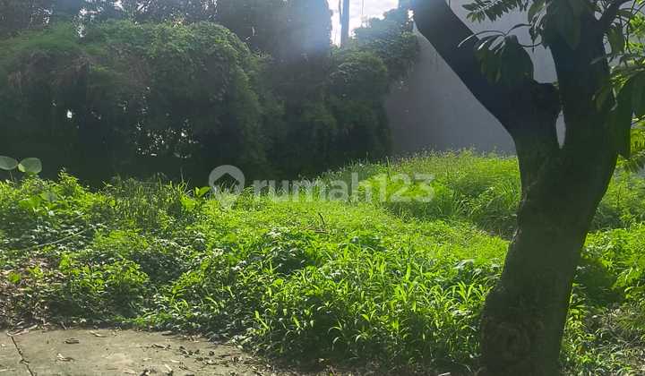 Joined Plot Land in Quiet Area, Strategic Location in Pondok Indah - South Jakarta Joined Plot Land in Quiet Area, Strategic Location in Pondok Indah - South Jakarta