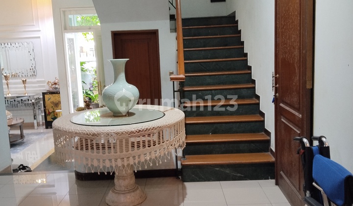 Beautiful 2-Story House, Strategic Location Near Gandaria City Mall - South Jakarta 2