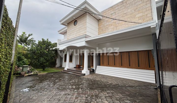 Luxury Comfortable Rental House Strategic Location in Kemang Timur, South Jakarta