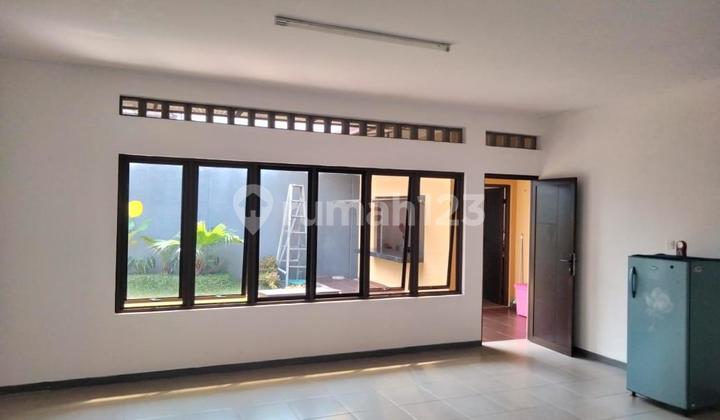 Asri House Strategic Location 4 BR Ready to Occupied in Petogagan, Kebayoran Baru - South Jakarta 2