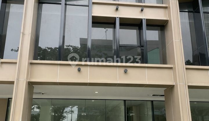 Rent a Strategic Elevee Shopfront Opposite Ubm Alam Sutera Campus - Tangerang