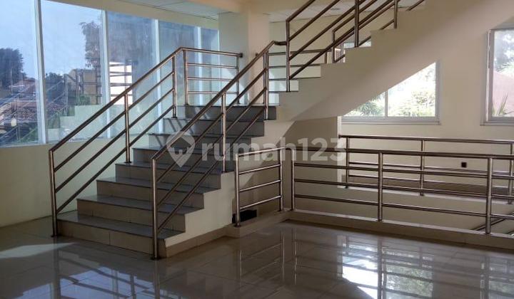 Sewa Gedung Kantor Brand New Cocok untuk Usaha Lokasi Strategis di Cikini, Jakarta Pusat