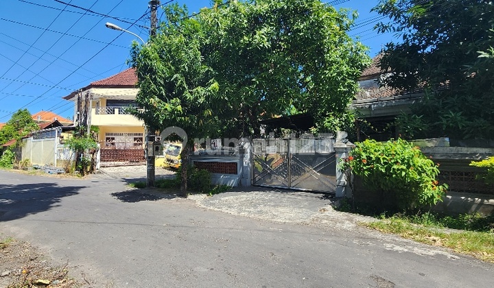 Dijual Rumah Lahan Luas, Posisi Hoek Dapat Akses 2 Jalan, di Area Gatsu, Denpasar. Cocok Juga Buat Dijadikan Kantor Krn Lokasi Sangat Strategis di Pusat Kota Denpasar. Dijual Rumah Lahan Luas, Posisi Hoek Dapat Akses 2 Jalan, di Area Gatsu, Denpasar. Cocok Juga Buat Dijadikan Kantor Krn Lokasi Sangat Strategis di Pusat Kota Denpasar.