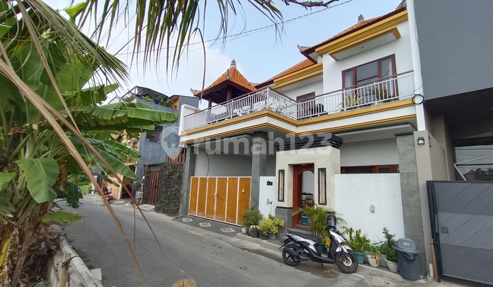 Miliki Rumah Secondary Mewah di Kawasan Elit Sedap Malam, Denpasar! Hunian Minimalis dengan Desain Modern. Menawarkan Suasana Asri, Tenang, dan Nyaman di Lokasi Strategis.