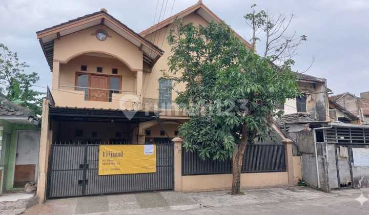 Rumah Siap Huni di Jalan Utama Taman Cibaduyut Indah Bandung