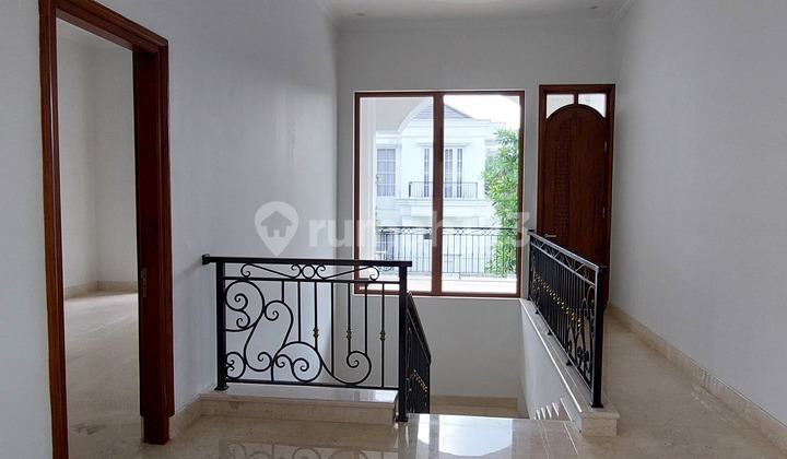 Dijual Rumah Mewah Exclusive Golf Mediterania Sentul City Bogor 27