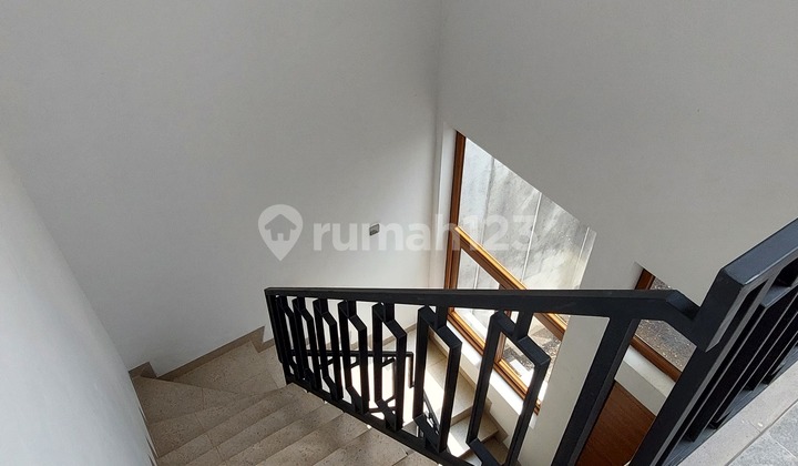 Dijual Rumah Mewah Exclusive Golf Mediterania Sentul City Bogor 37