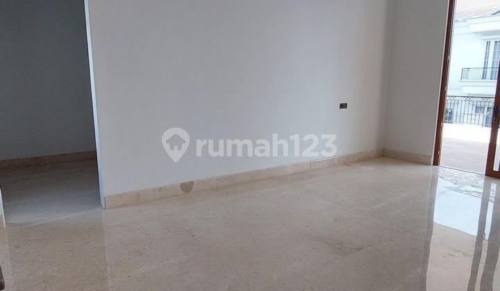 Dijual Rumah Mewah Exclusive Golf Mediterania Sentul City Bogor 24