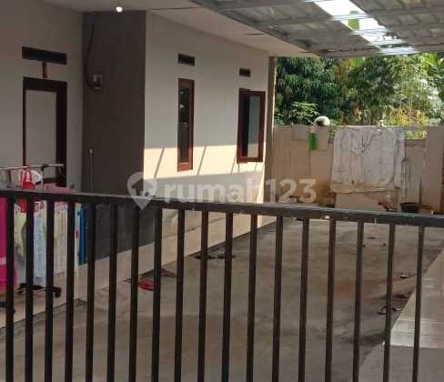 Rumah Kontrakan 6 Pintu Dekat Riverside Golf Jaya dengan Tanah Kosong Cocok untuk Investasi Huni Pekerja Sekitar