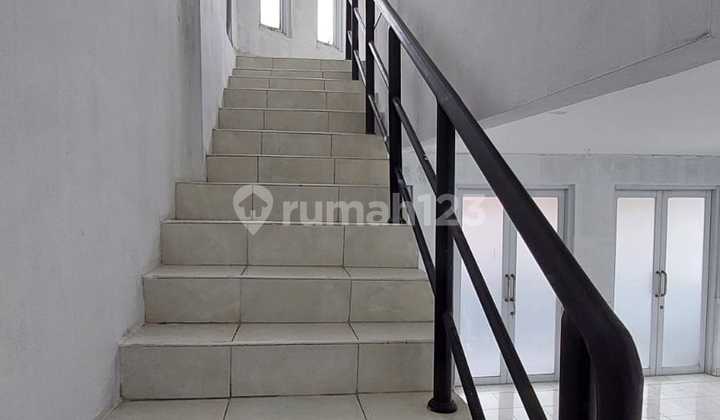 3-Story Hook Ruko at Jungle Land Avenue, Sentul City, For Rent Ready for Business: Cafe, Restaurant, Office, Strategically Located on Main Roadside. 2