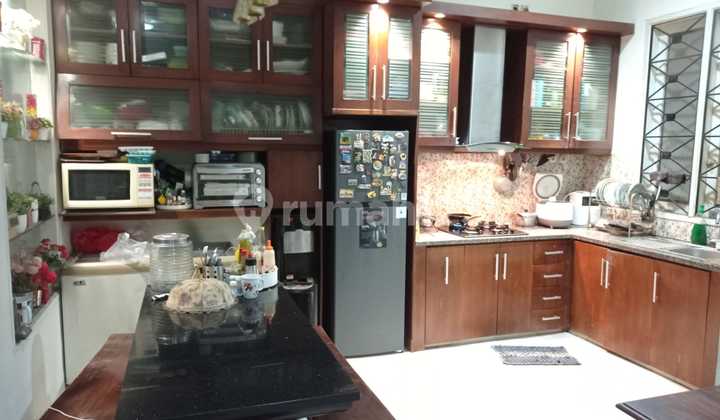 Butuh Laku Cepat, Rumah Cantik Sangat Terawat di Cirendeu Cuma 2,3 M bisa Nego! 2