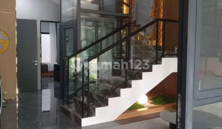 Exclusive Ready-to-Occupy Urban Home - White Rose Premium Residence 2
