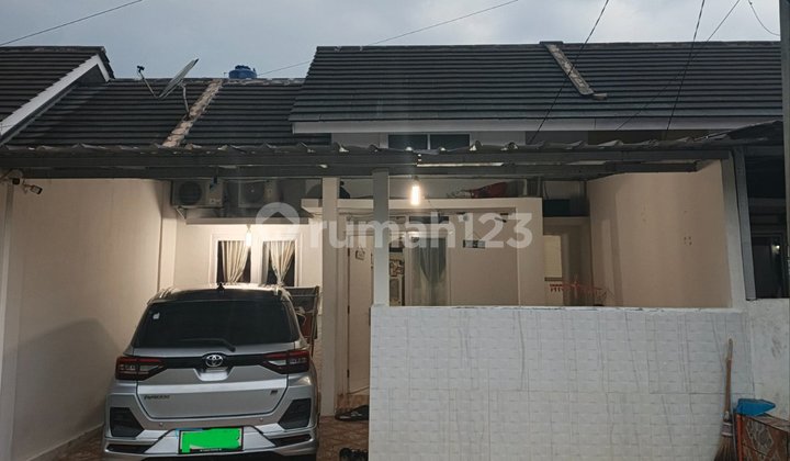 URGENT! Selling at a Loss, House in Green Kirana Valley - Kemang Bogor. 10 Minutes from the Bogor Outer Ring Road Toll, in Very Well-Maintained Condition. Only 450 Million Net. (Market Price 650-700 Million) URGENT! Selling at a Loss, House in Green Kirana Valley - Kemang Bogor. 10 Minutes from the Bogor Outer Ring Road Toll, in Very Well-Maintained Condition. Only 450 Million Net. (Market Price 650-700 Million)