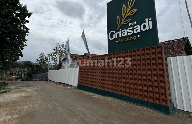 Rumah Subsidi Baru Unit Terbatas di Kemang Bogor, Hanya 23 Menit ke Stasiun Bojong Gede, Bogor. Cuma 1 Jam ke Jakarta