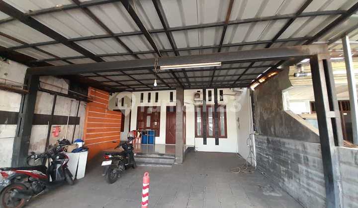 Rumah 2 Lantai dengan 9 Kamar Kost di Cijantung Jakarta Timur