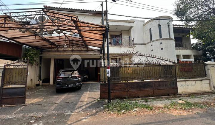 Hunian Asri 2 Lantai di Dalam Komplek Keamanan 24 Jam di Kramat Jati Jakarta Timur Hunian Asri 2 Lantai di Dalam Komplek Keamanan 24 Jam di Kramat Jati Jakarta Timur