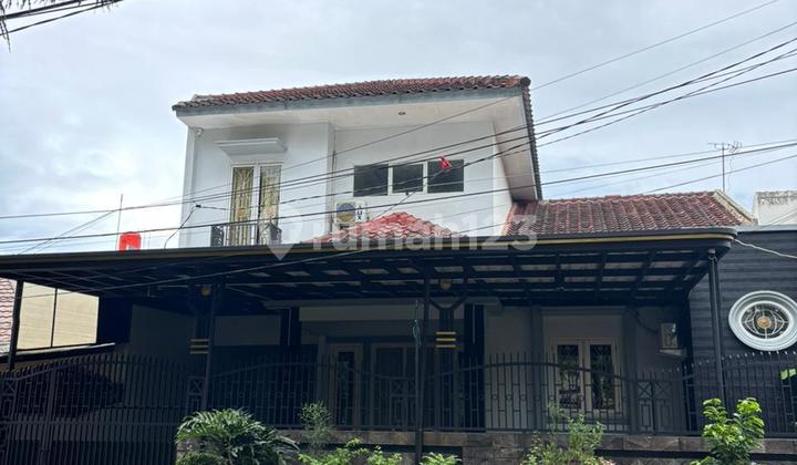 Hunian 2 Lantai Modern di Lingkungan Asri dan Nyaman di Kramat Jati Jakarta Timur Hunian 2 Lantai Modern di Lingkungan Asri dan Nyaman di Kramat Jati Jakarta Timur