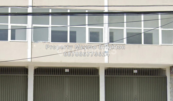 Strategic Shop House Suitable for Business with Easy Access and High Traffic 1