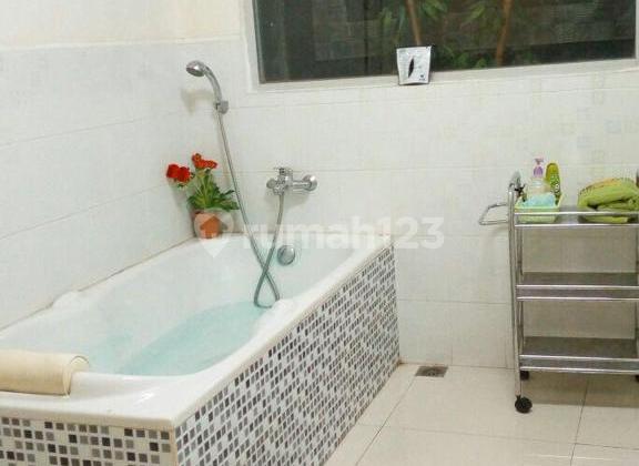 Rumah 2 Lantai Pinggir Jalan Strategis Cibubur Jakarta Timur 2
