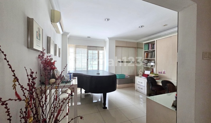 Rumah di Bukit Golf Mediterania di Pantai Indah Kapuk