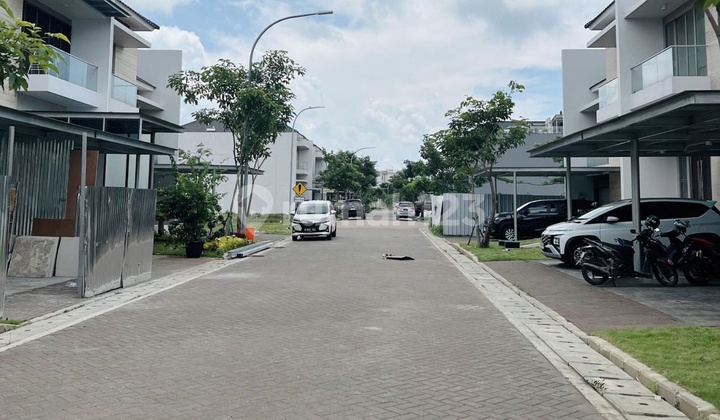 Rumah Golf Island Pik 2