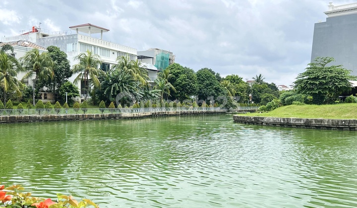 Mediterranean Golf Hill House in Pantai Indah Kapuk