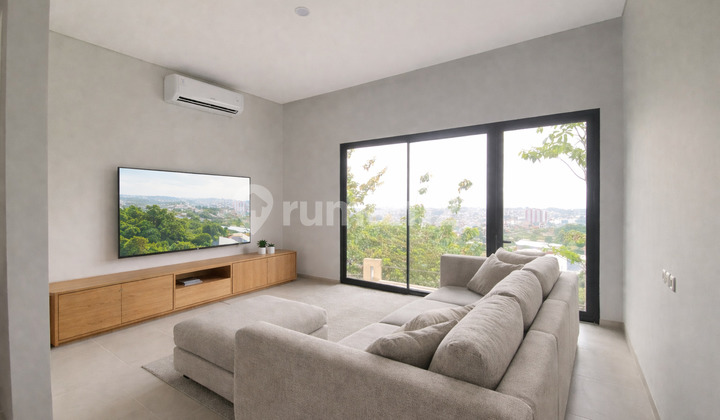 Dijual Rumah 2 Lantai Furnish di Pandanaran Hills 2