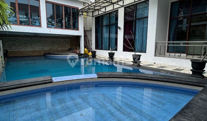 Rumah Mewah Kolam Renang Semi Furnish di Bulusan Tembalang Semarang 2