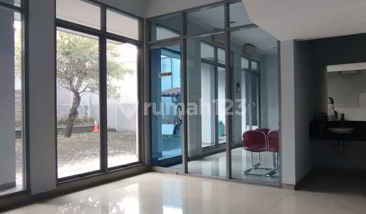 Dijual Gedung di Jalan Jenderal Sudirman Semarang 2