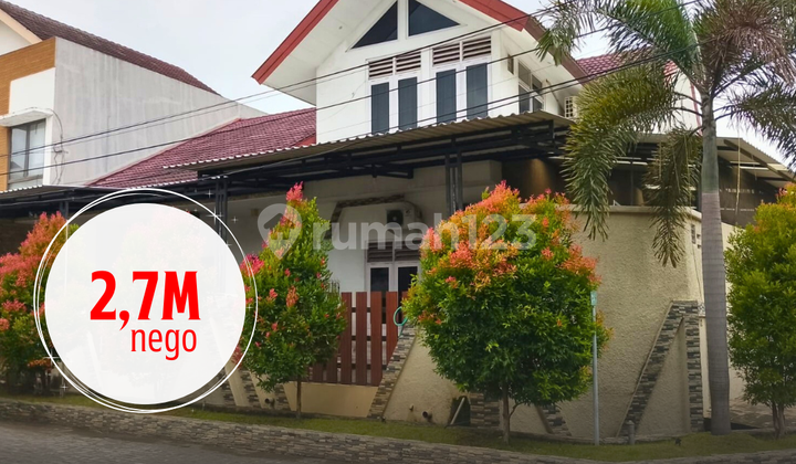 For Sale Semi-Furnished Hook House West Semarang 1