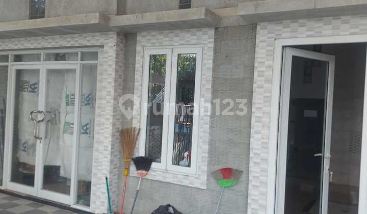 Dijual Rumah di Amarta Semarang Barat 2
