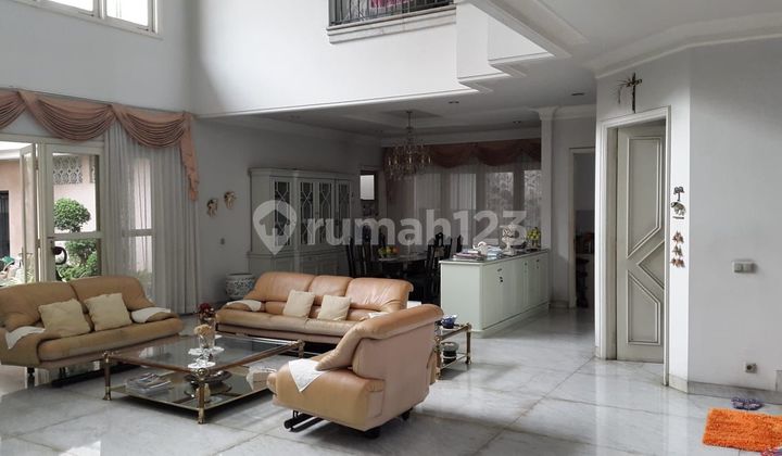 Dijual Rumah Bagus di Bukit Gading Villa